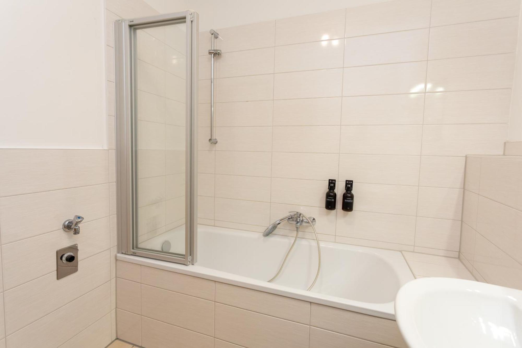 Fullhouse - Halle - R6 Apartments - Smarttv - Nespresso Εξωτερικό φωτογραφία